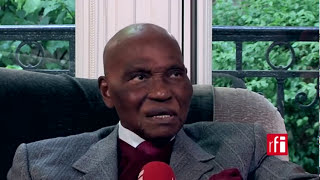 Abdoulaye Wade sur RFI  Macky Sall a lancé « une chasse aux sorcières » [upl. by Letnoj741]